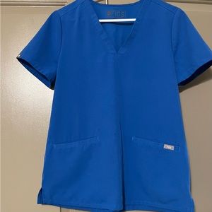 Figs Casma 3 pocket scrub top